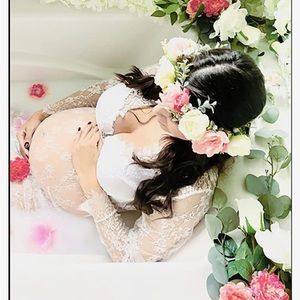 New lace maternity dress